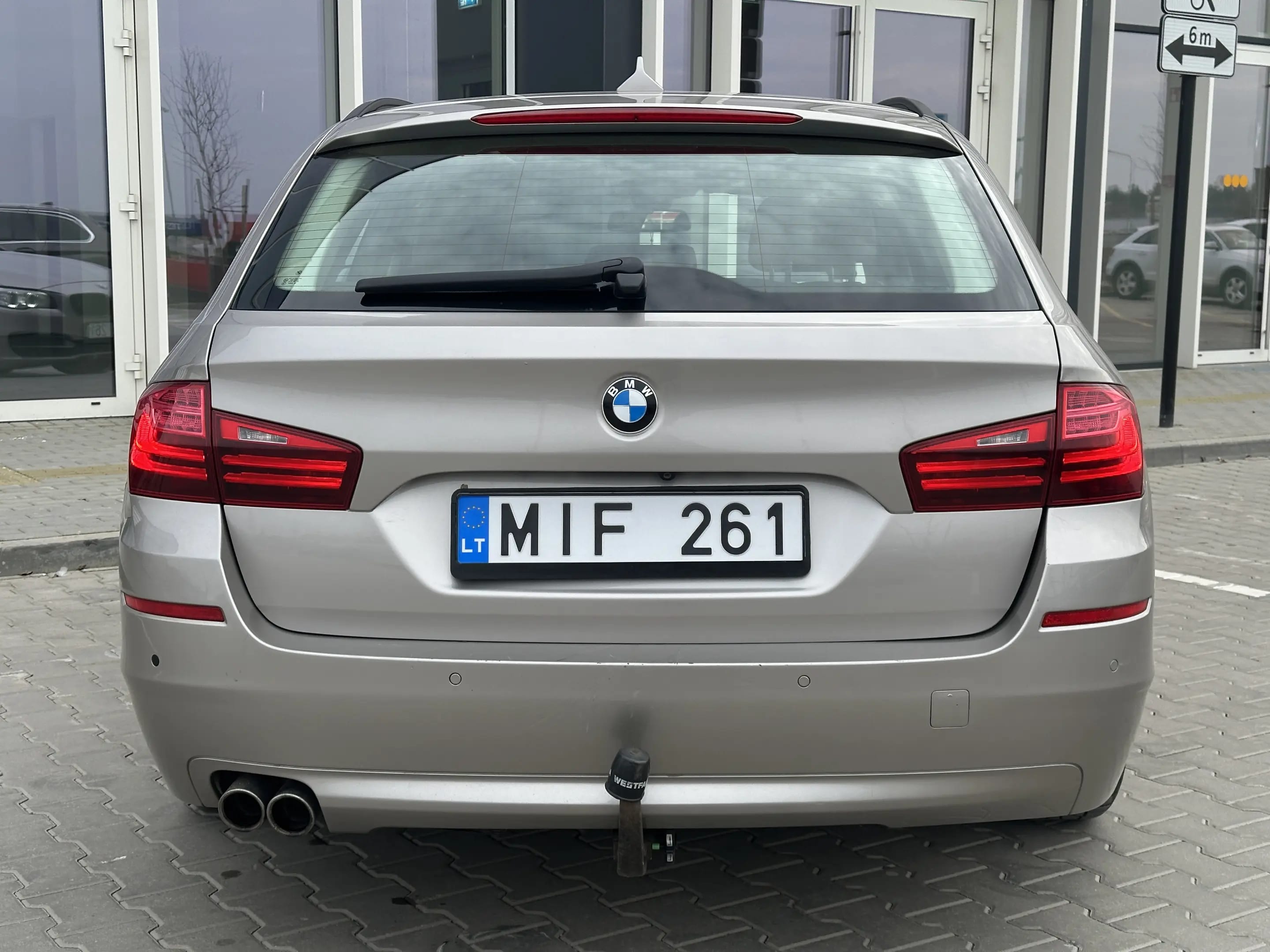 BMW 520