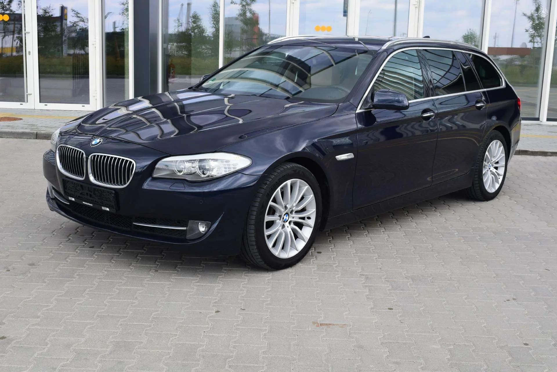 BMW 530