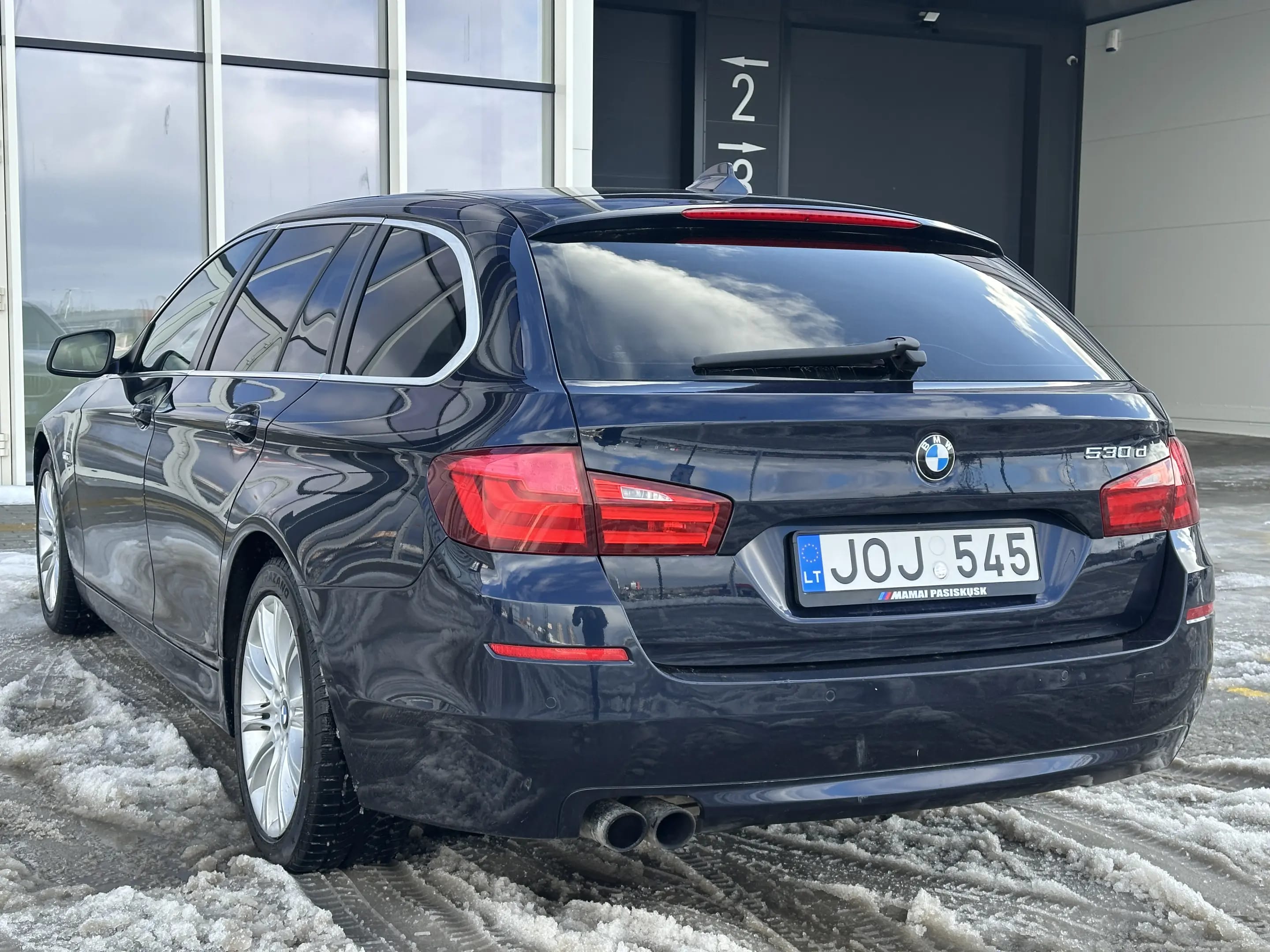 BMW 530