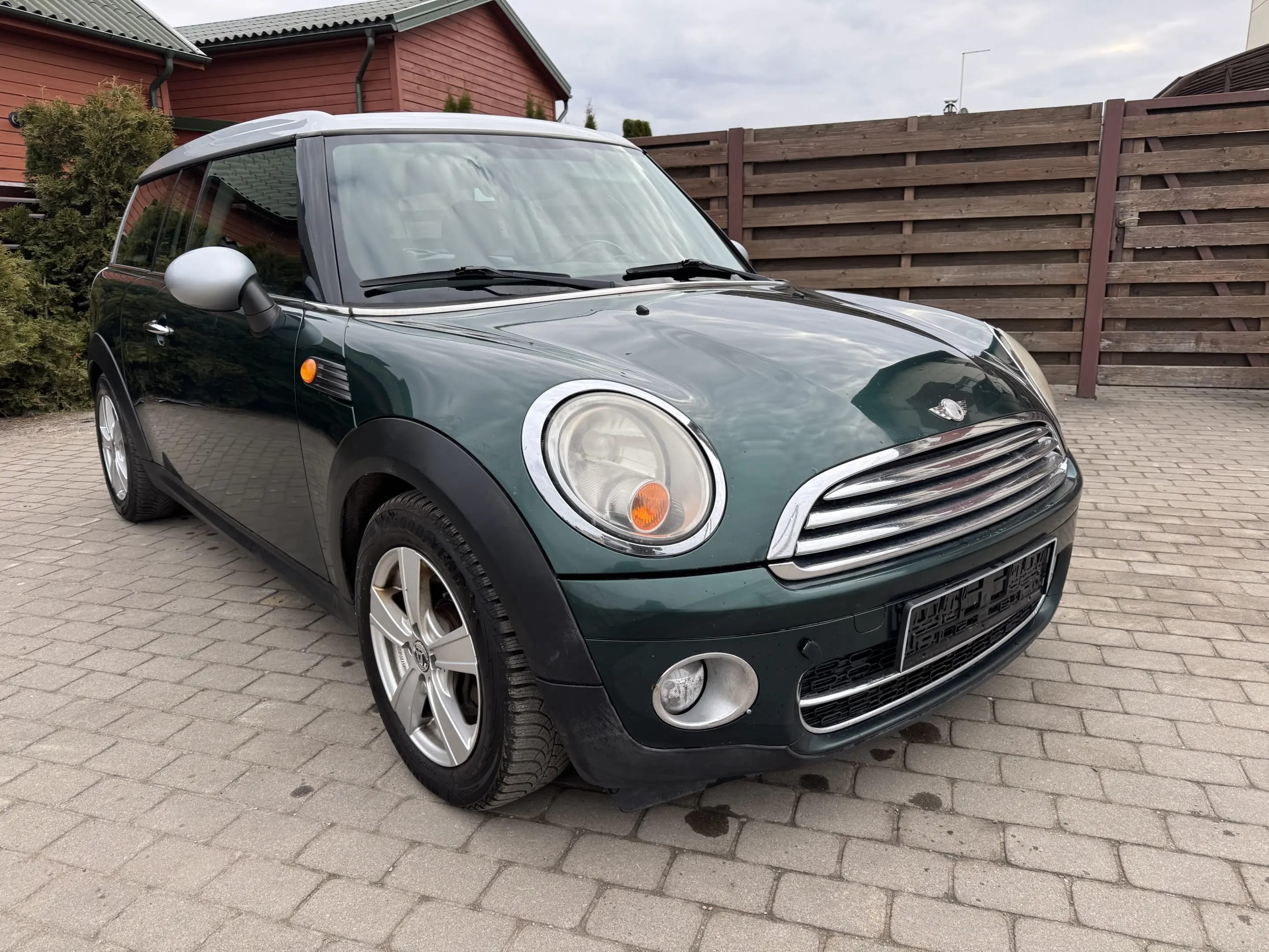 MINI Cooper Clubman
