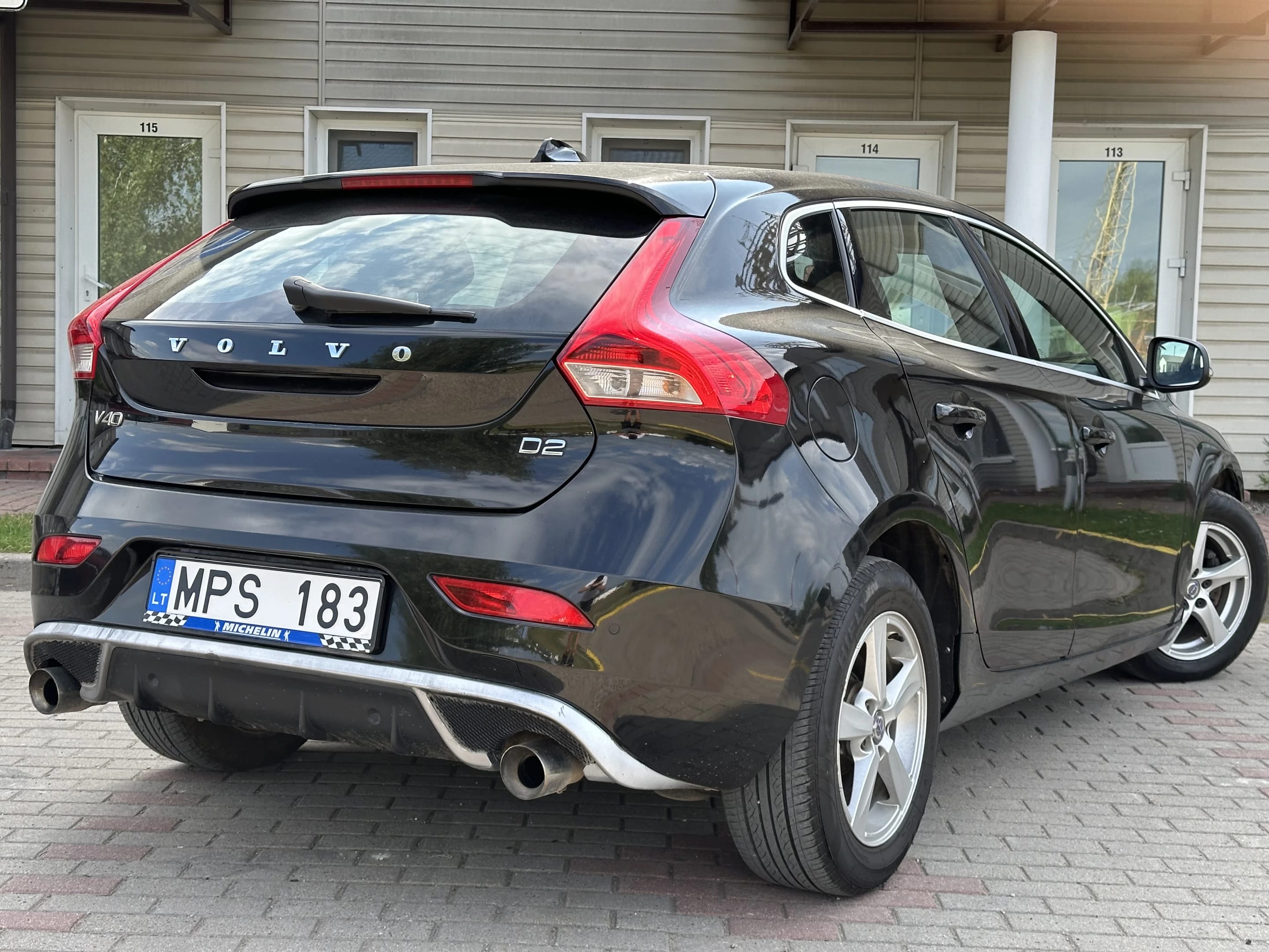 Volvo V40