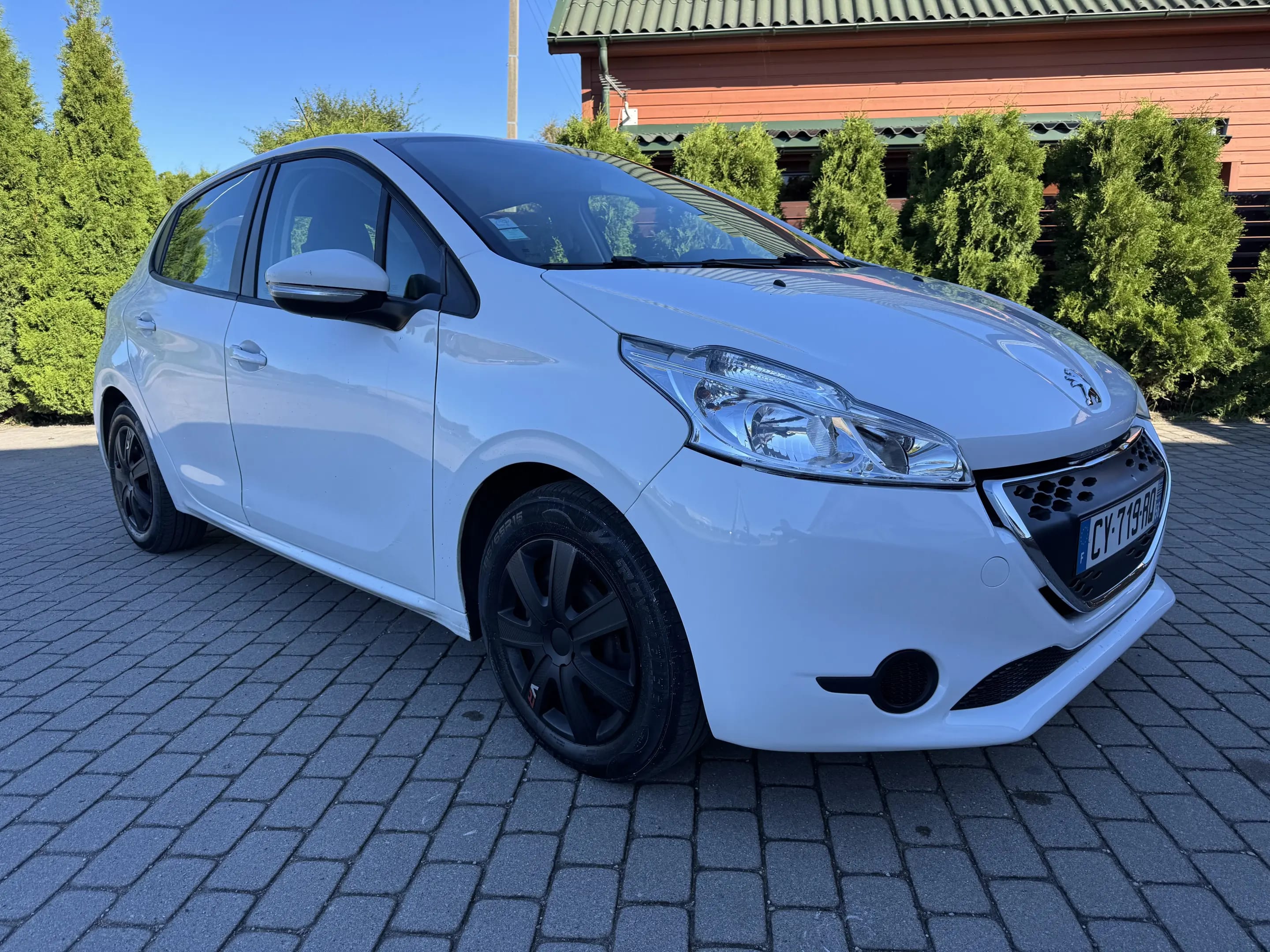 Peugeot 208