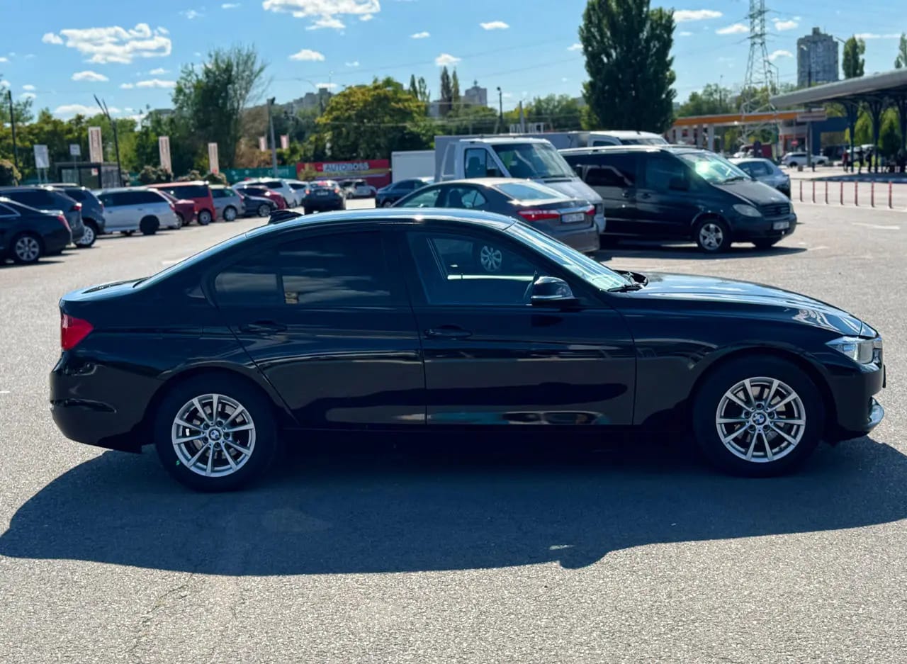 BMW 320