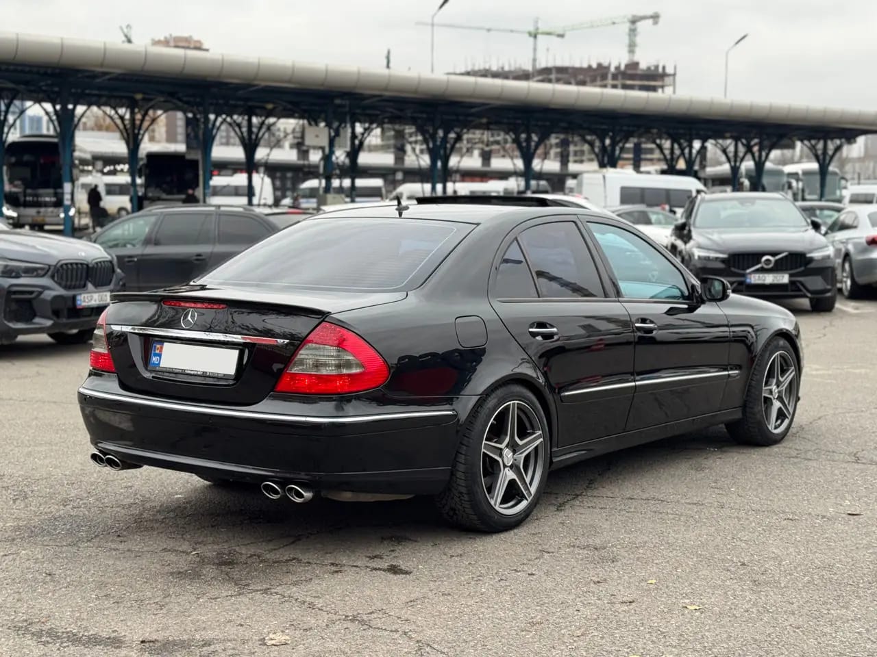 Mercedes-Benz E 230