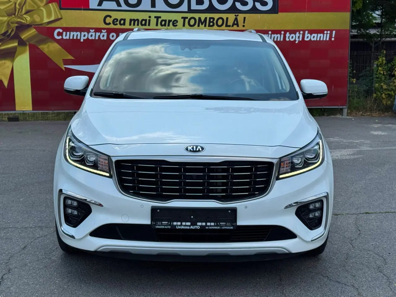 Kia Carnival