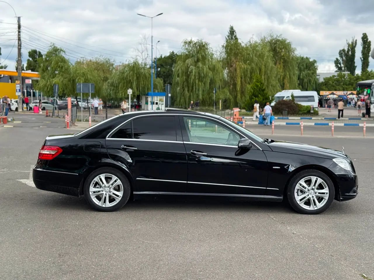 Mercedes-Benz E 320