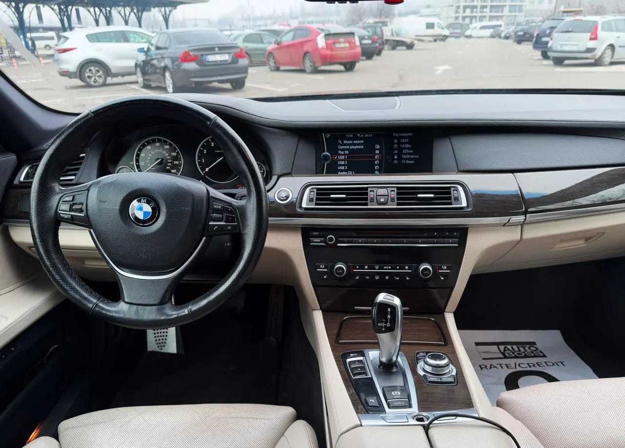 BMW 730