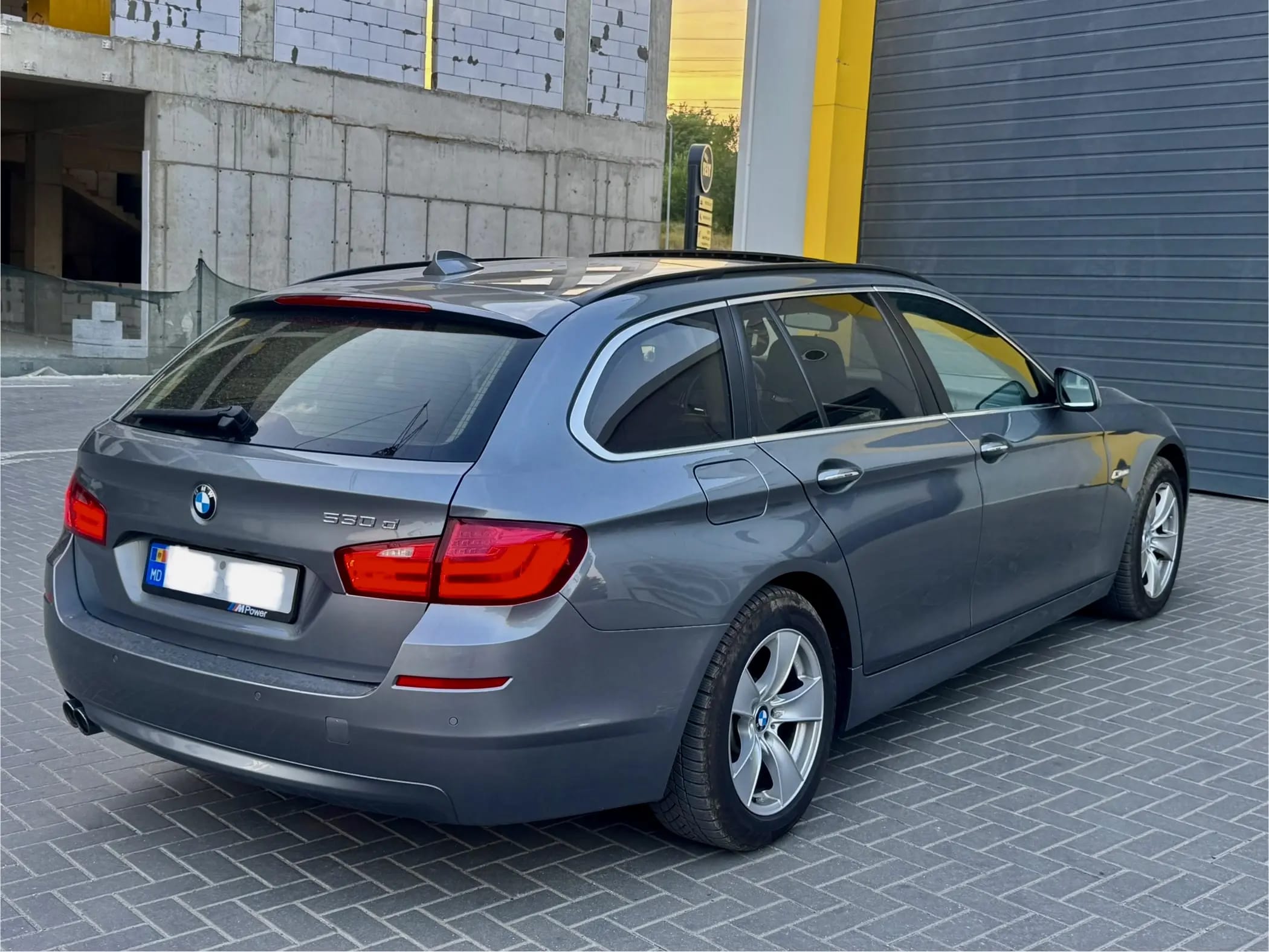 BMW 530