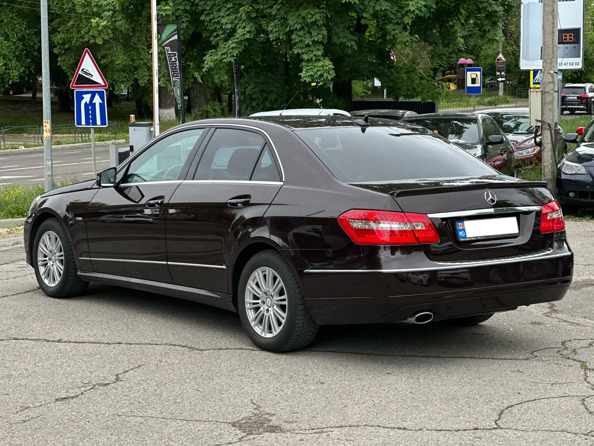 Mercedes-Benz E 200