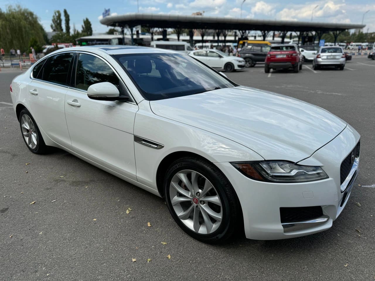 Jaguar XF