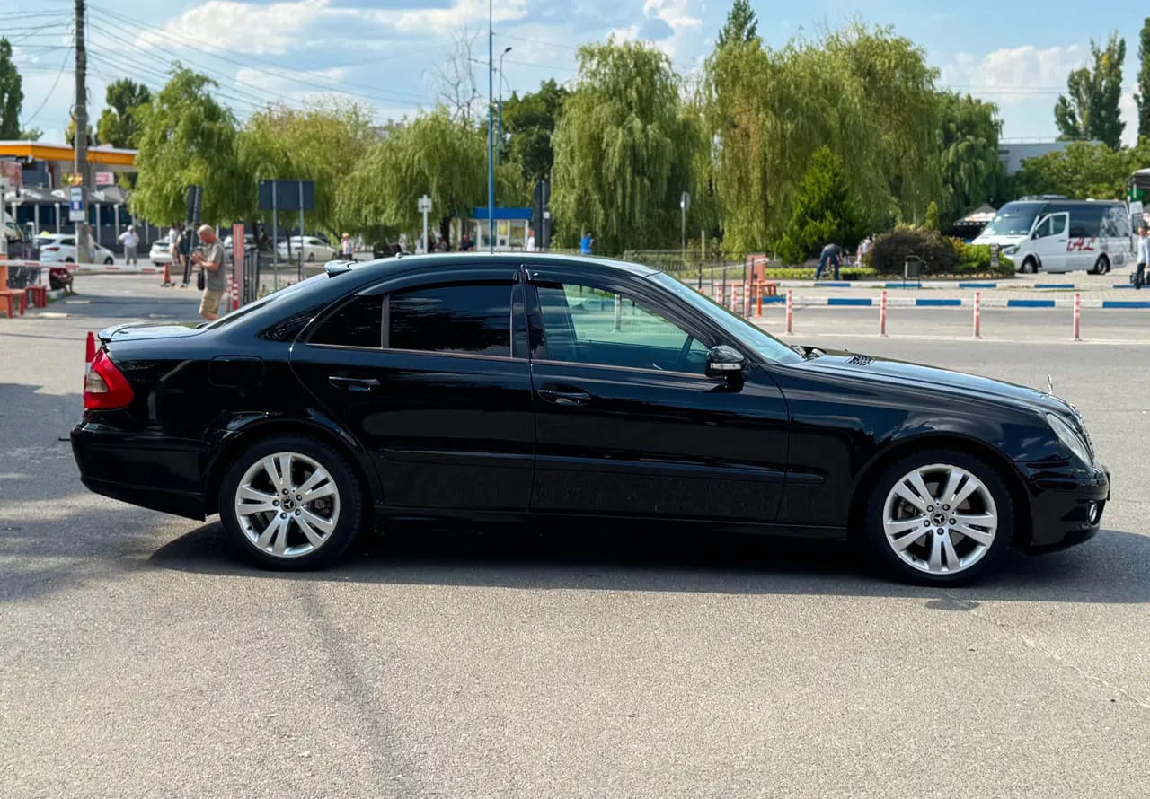 Mercedes-Benz E 200