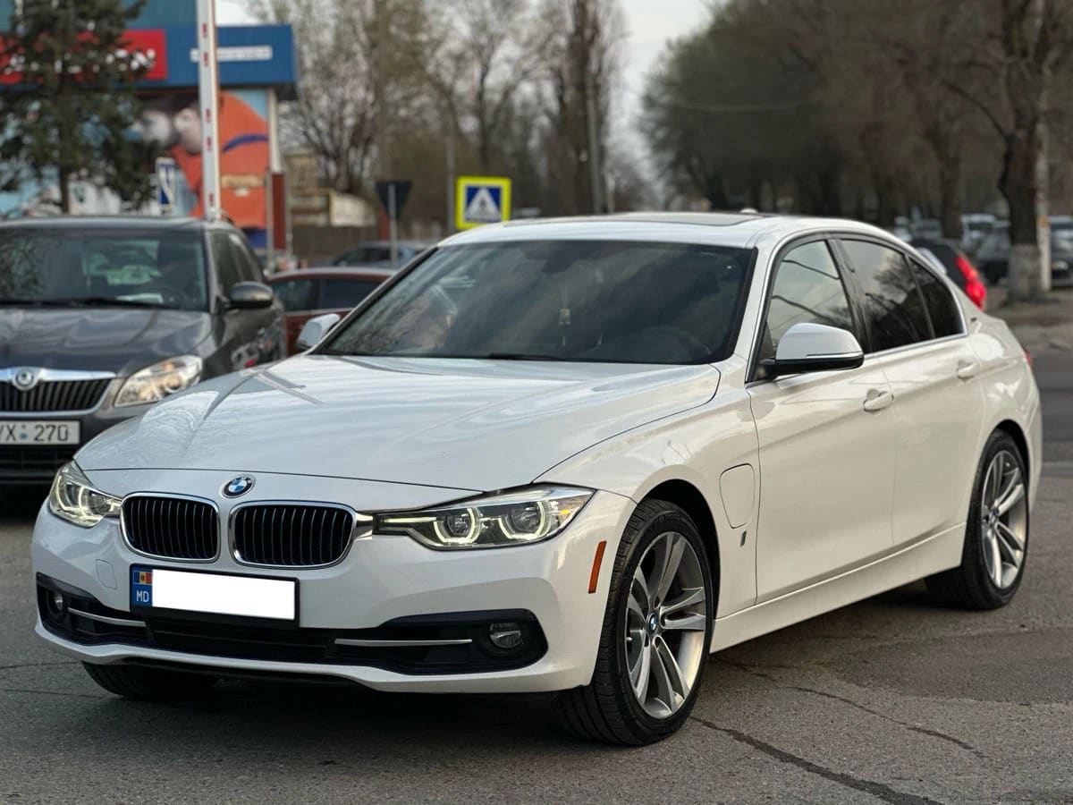 BMW 330