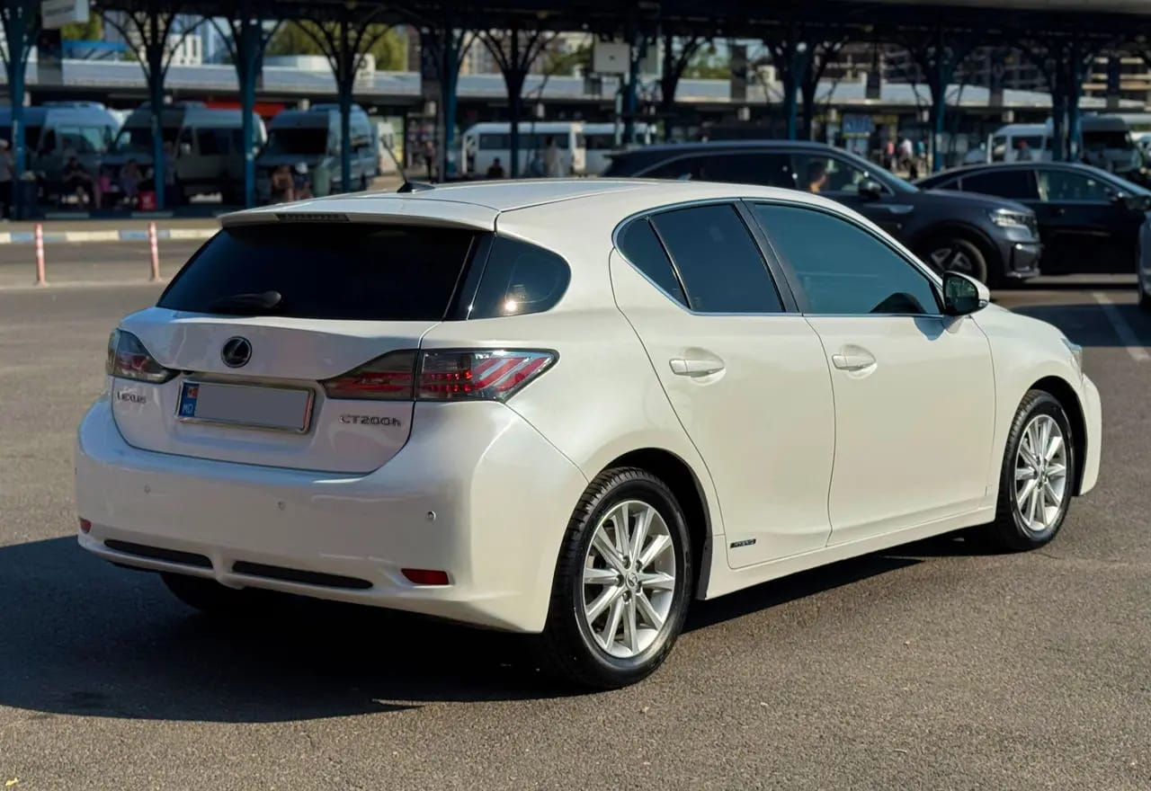 Lexus CT 200h