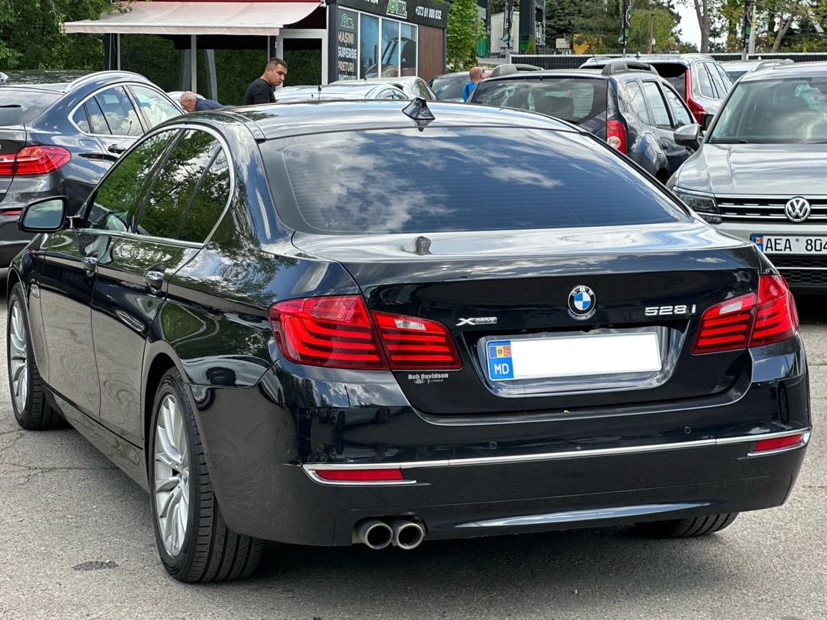 BMW 528
