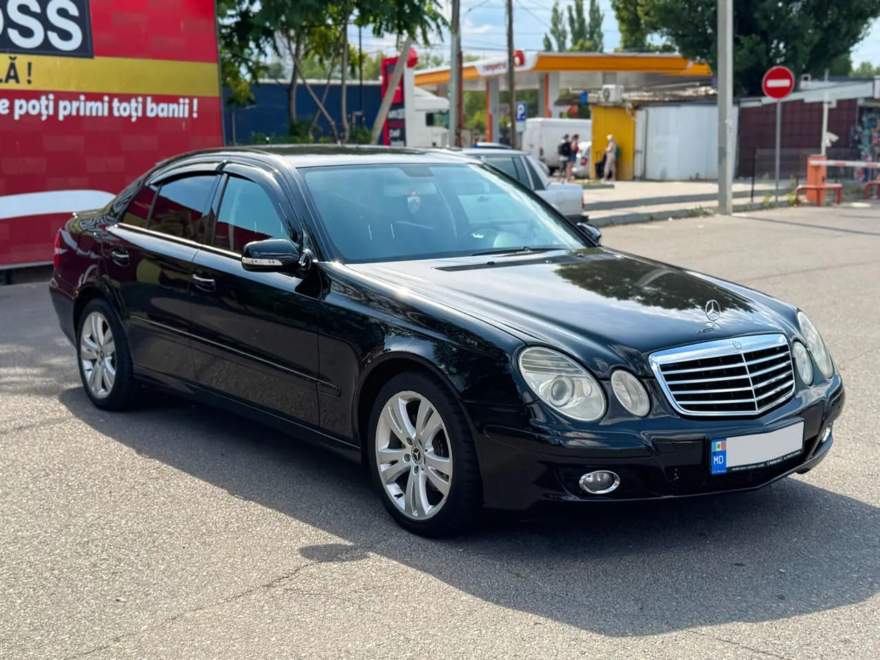 Mercedes-Benz E 200