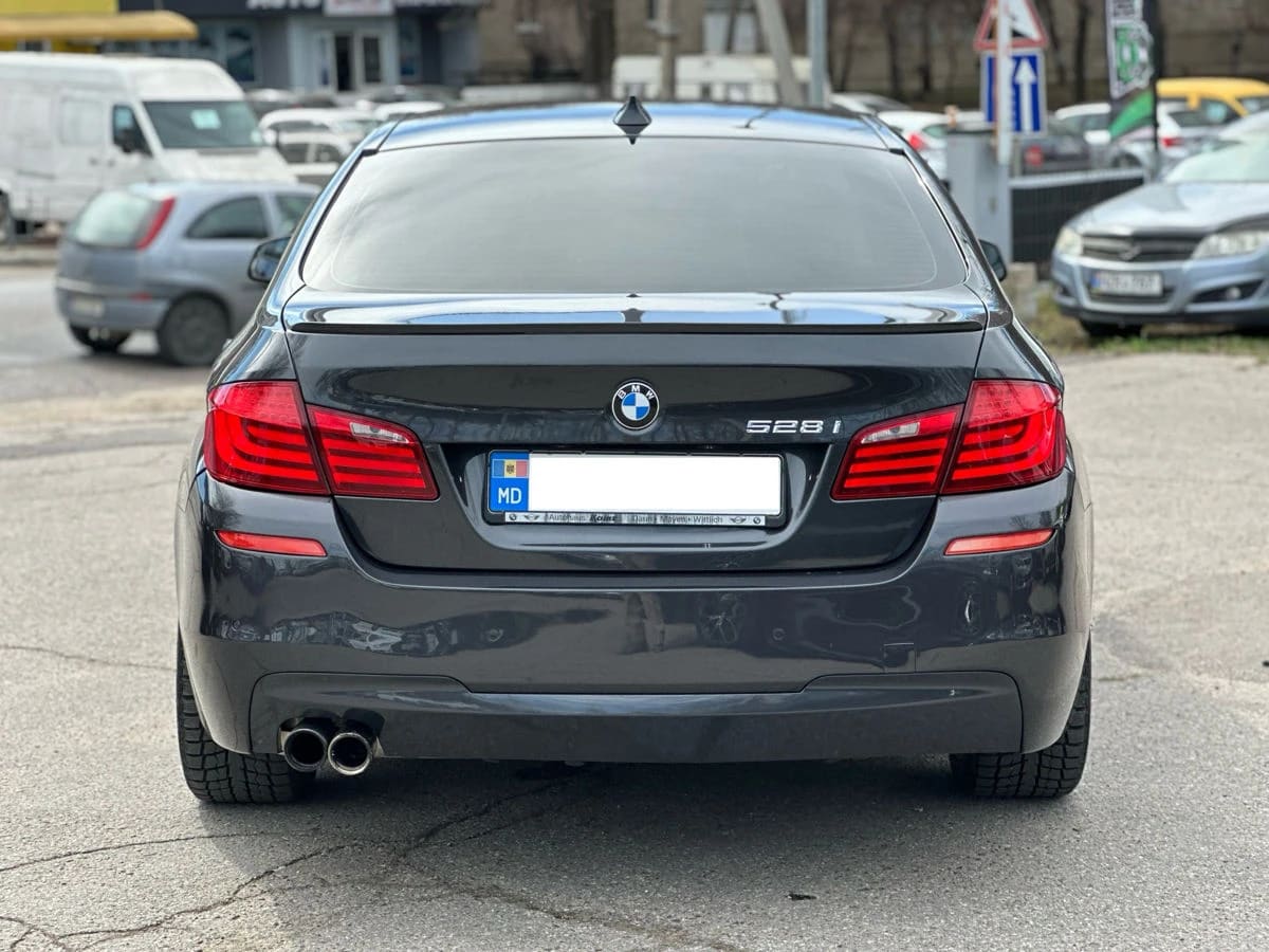 BMW 528