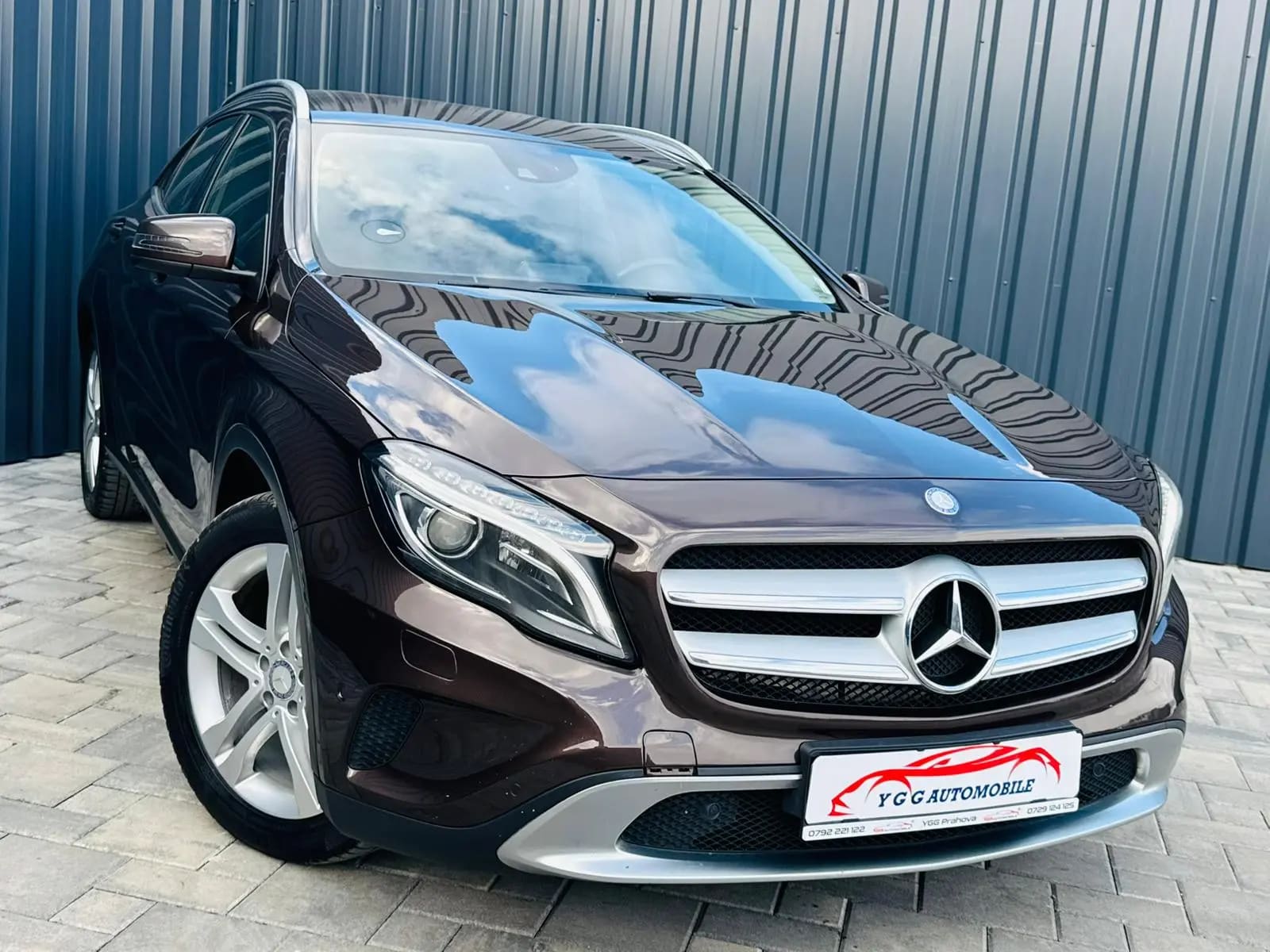 Mercedes-Benz GLA 220