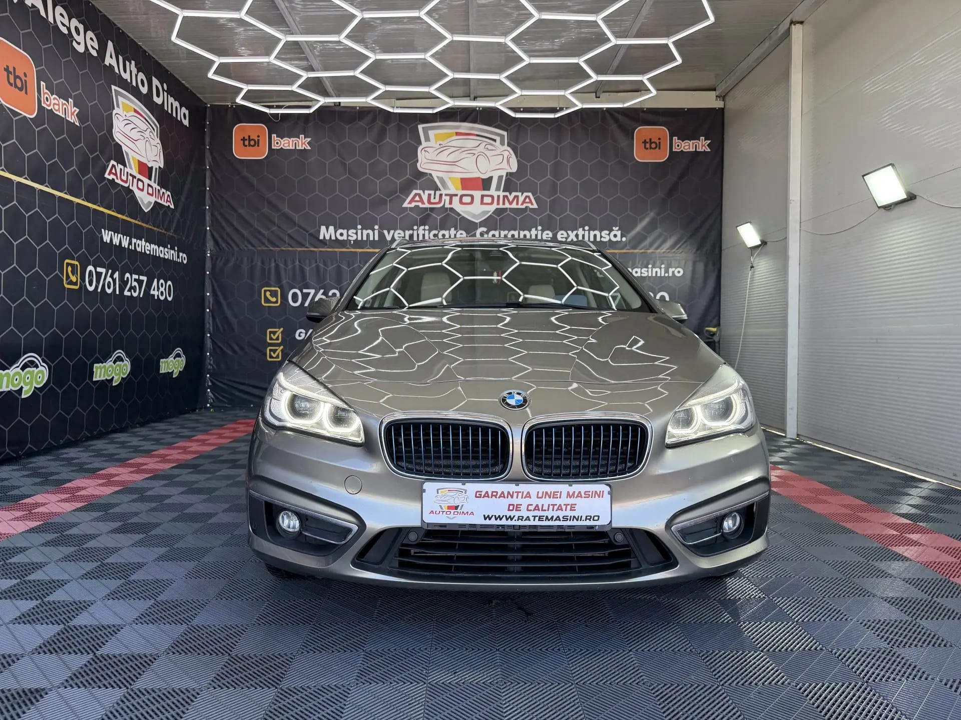 BMW 225