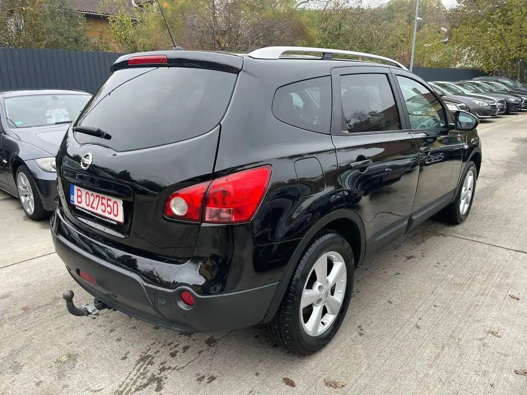 Nissan Qashqai+2