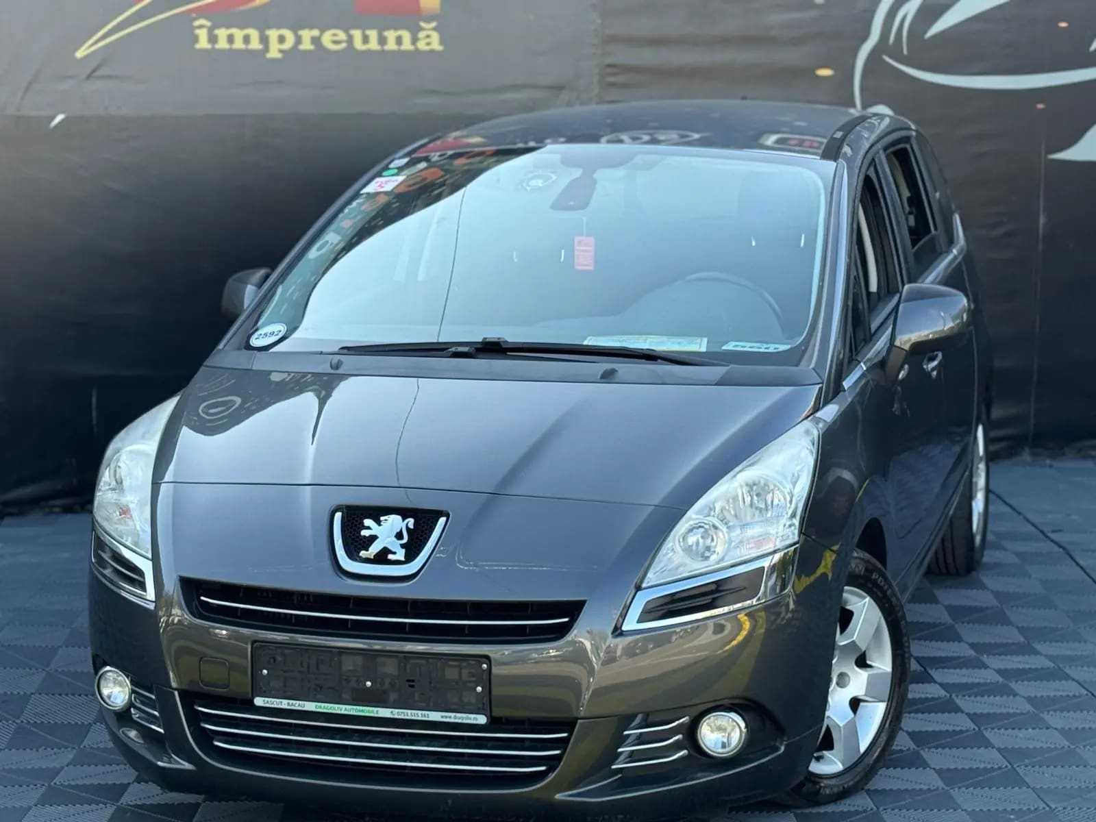 Peugeot 5008