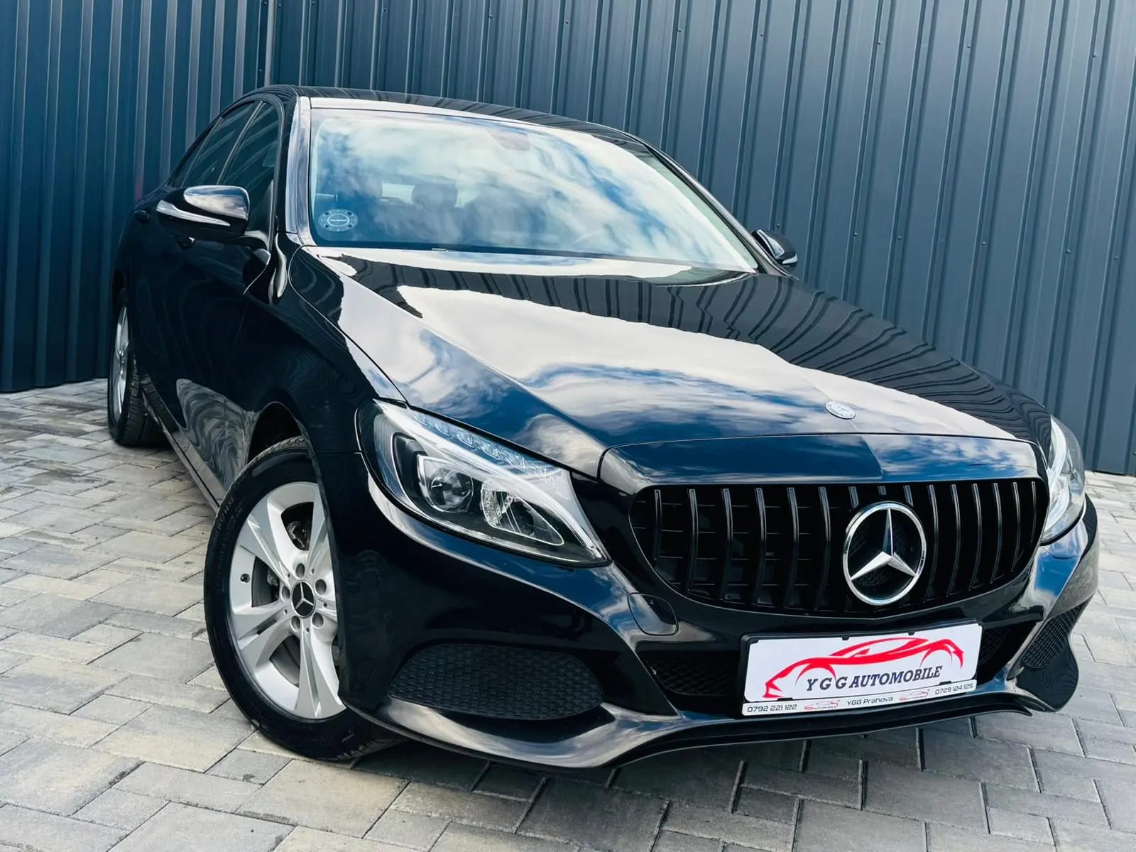 Mercedes-Benz C 220