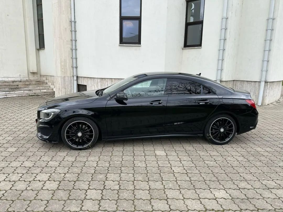Mercedes-Benz CLA 220