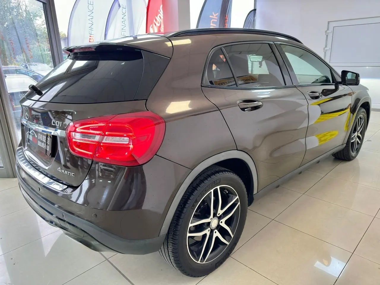 Mercedes-Benz GLA 200