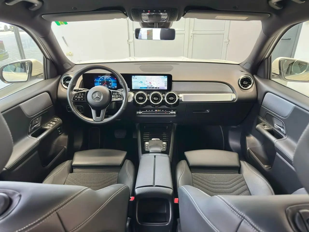 Mercedes-Benz GLB 200