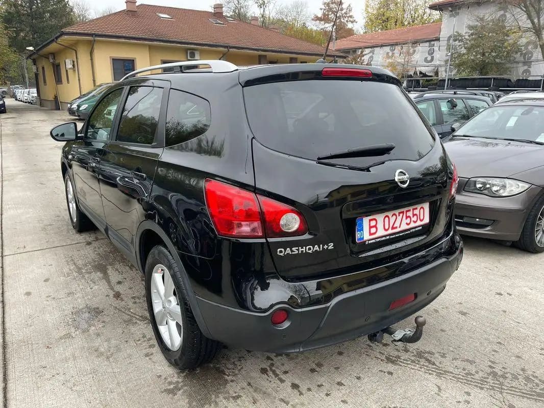 Nissan Qashqai+2
