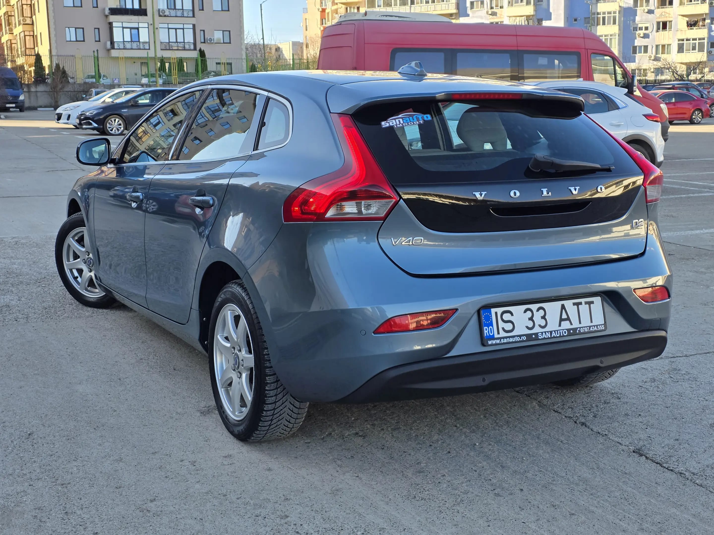 Volvo V40