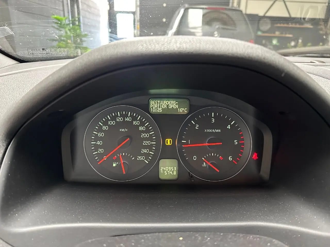 Volvo V50