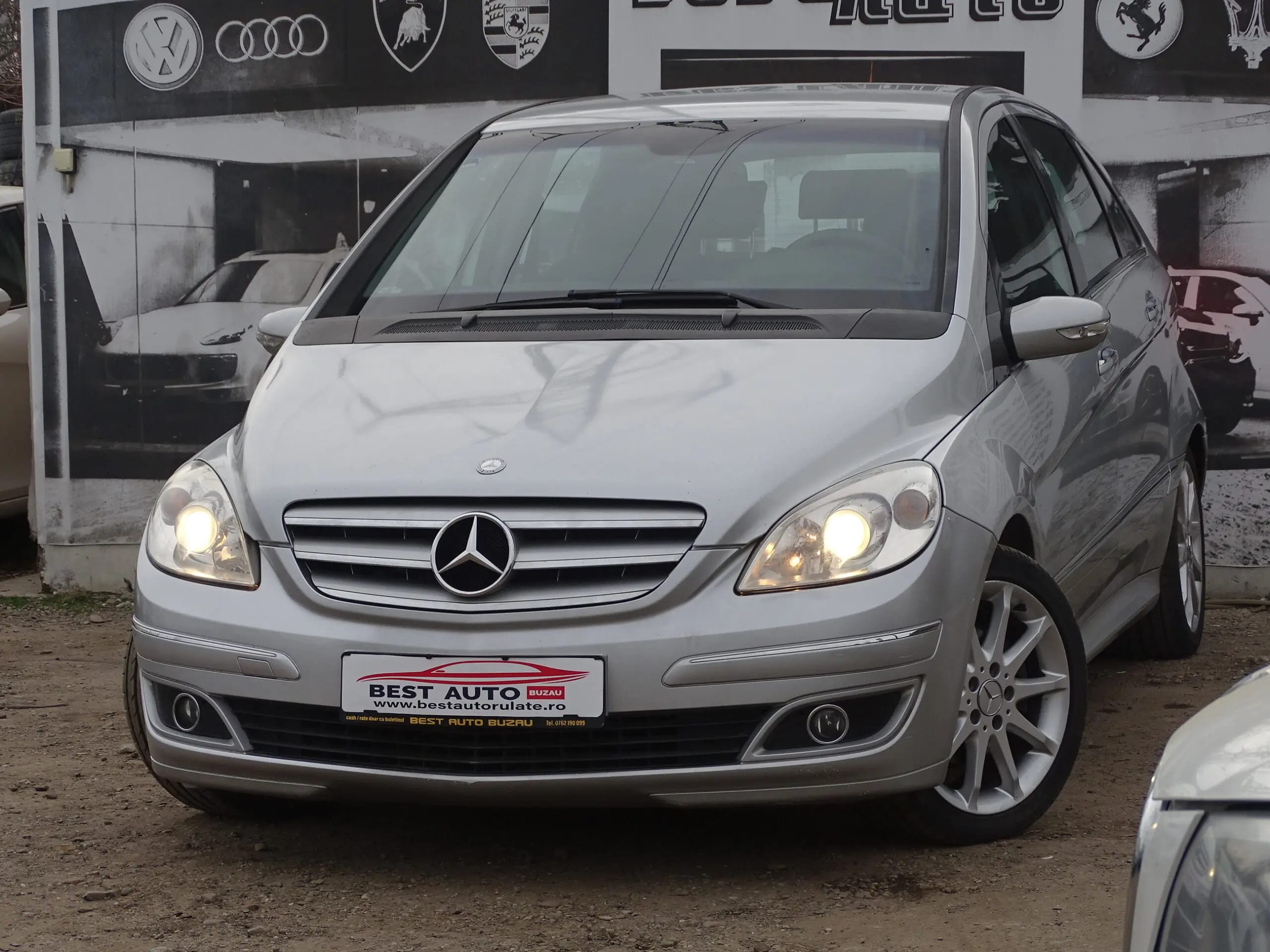 Mercedes-Benz B 200