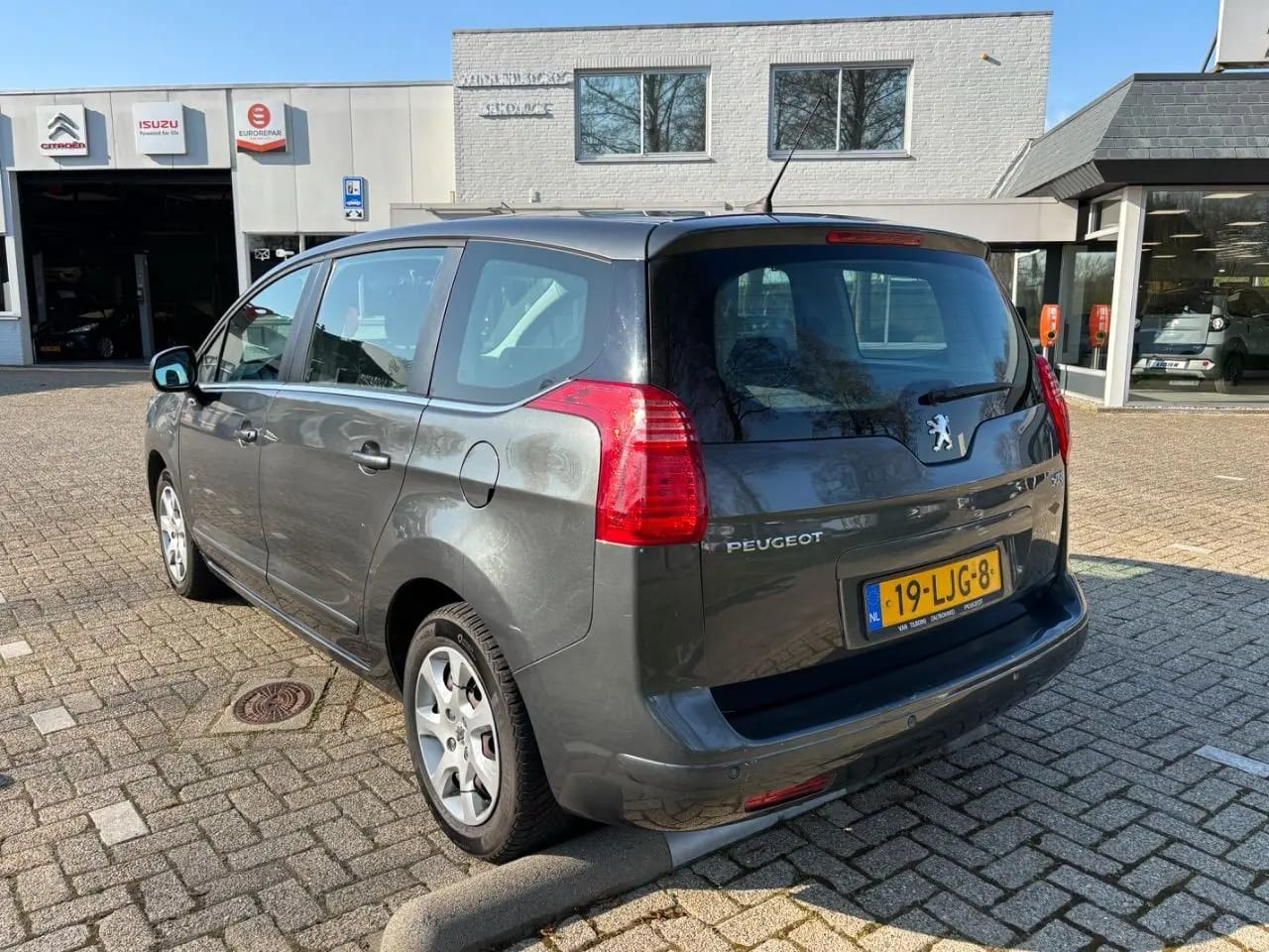 Peugeot 5008