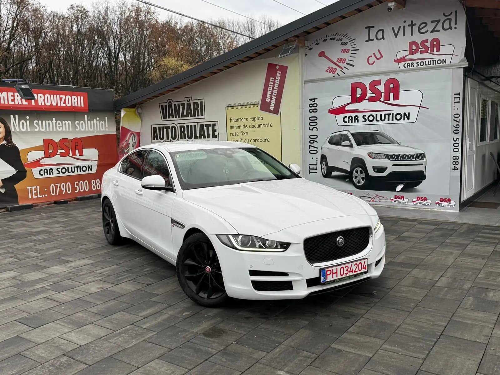 Jaguar XE
