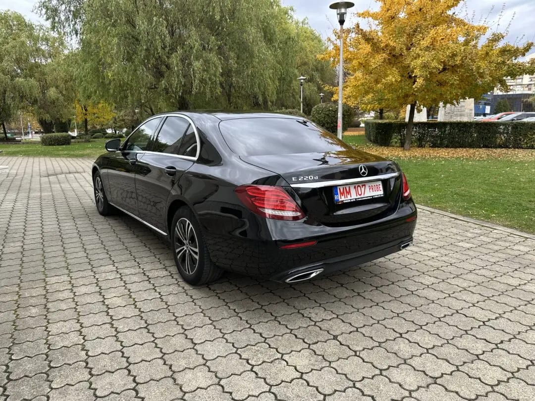 Mercedes-Benz E 220