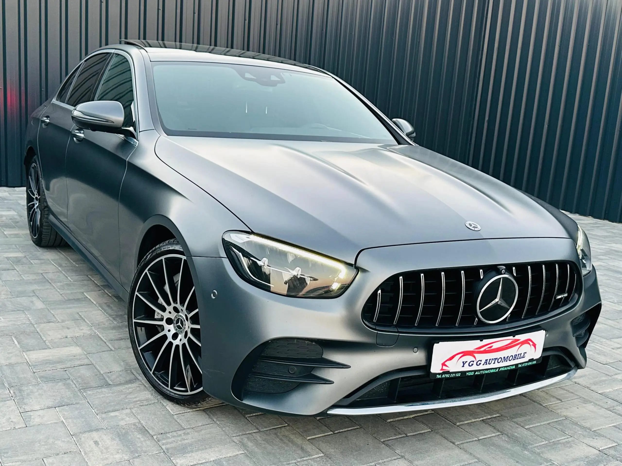 Mercedes-Benz E 300