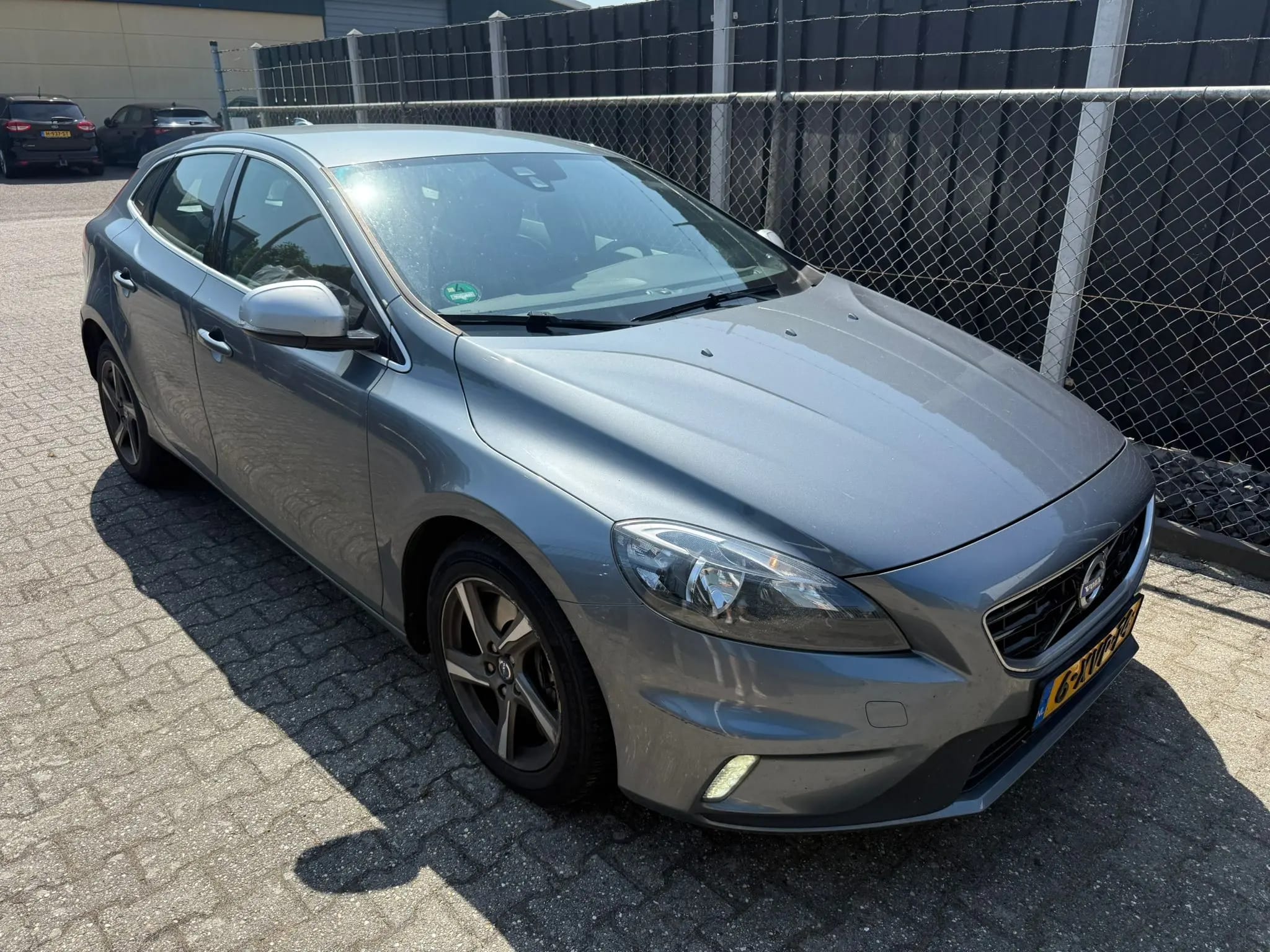 Volvo V40