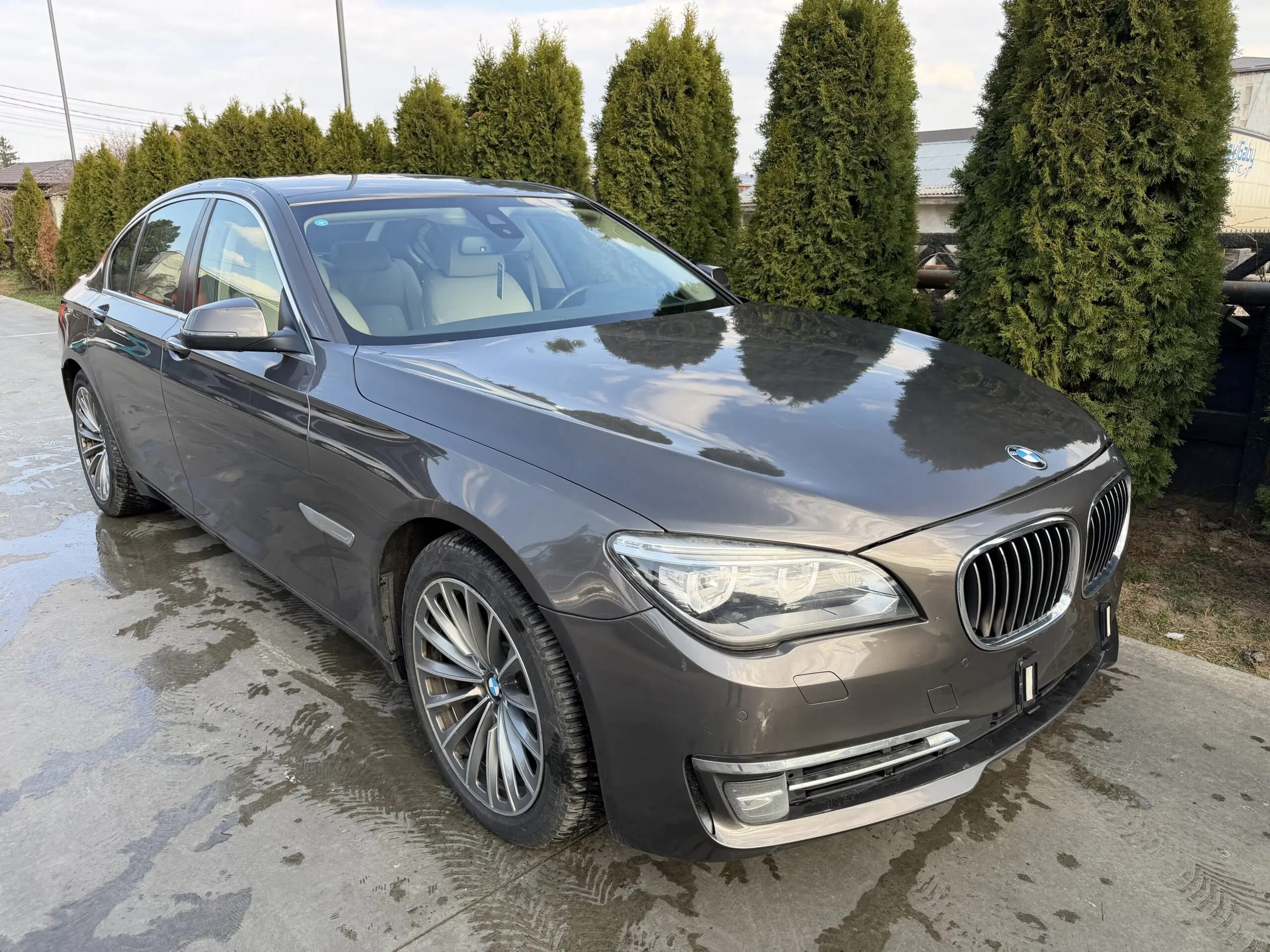 BMW 740