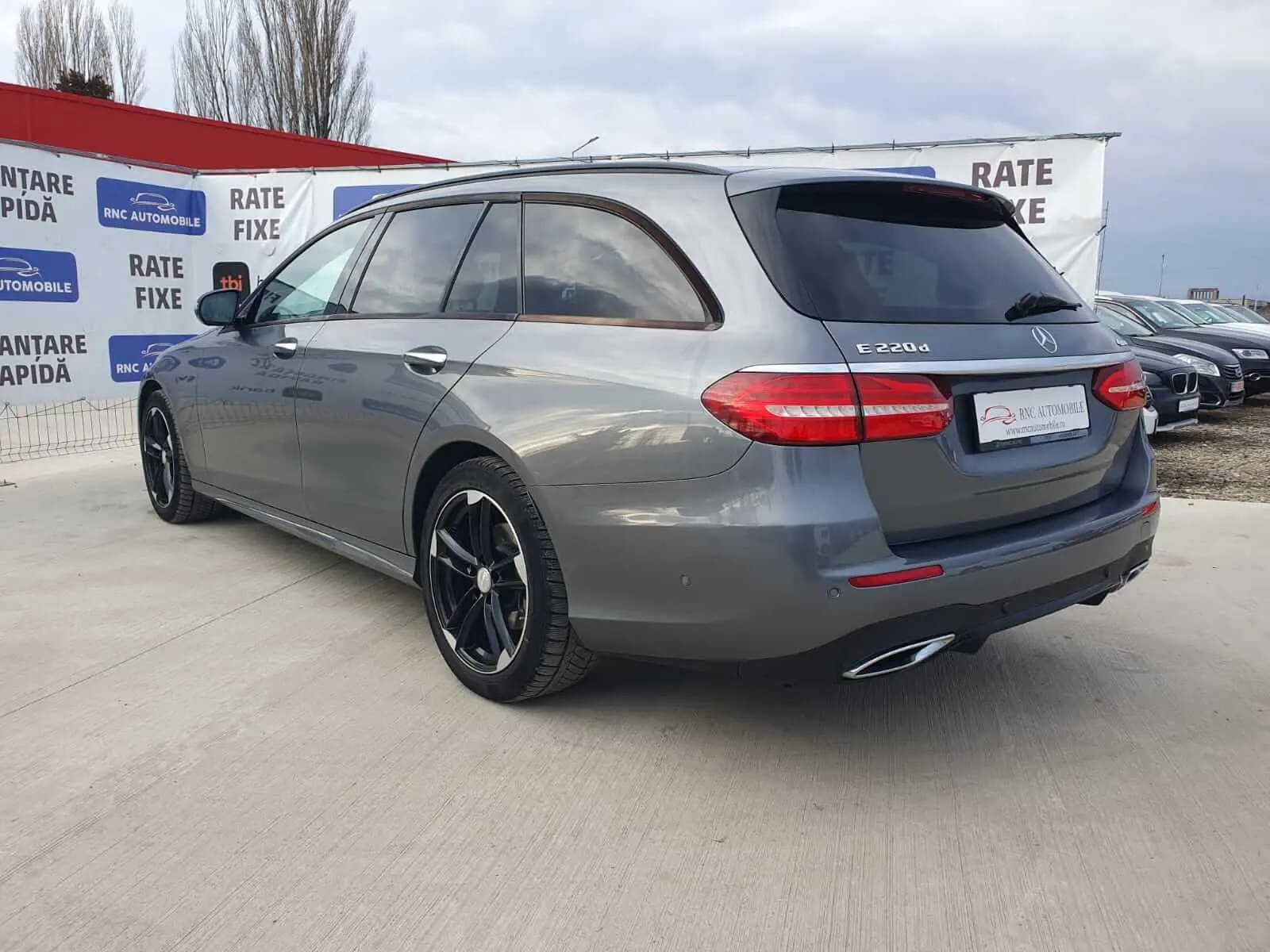 Mercedes-Benz E 220