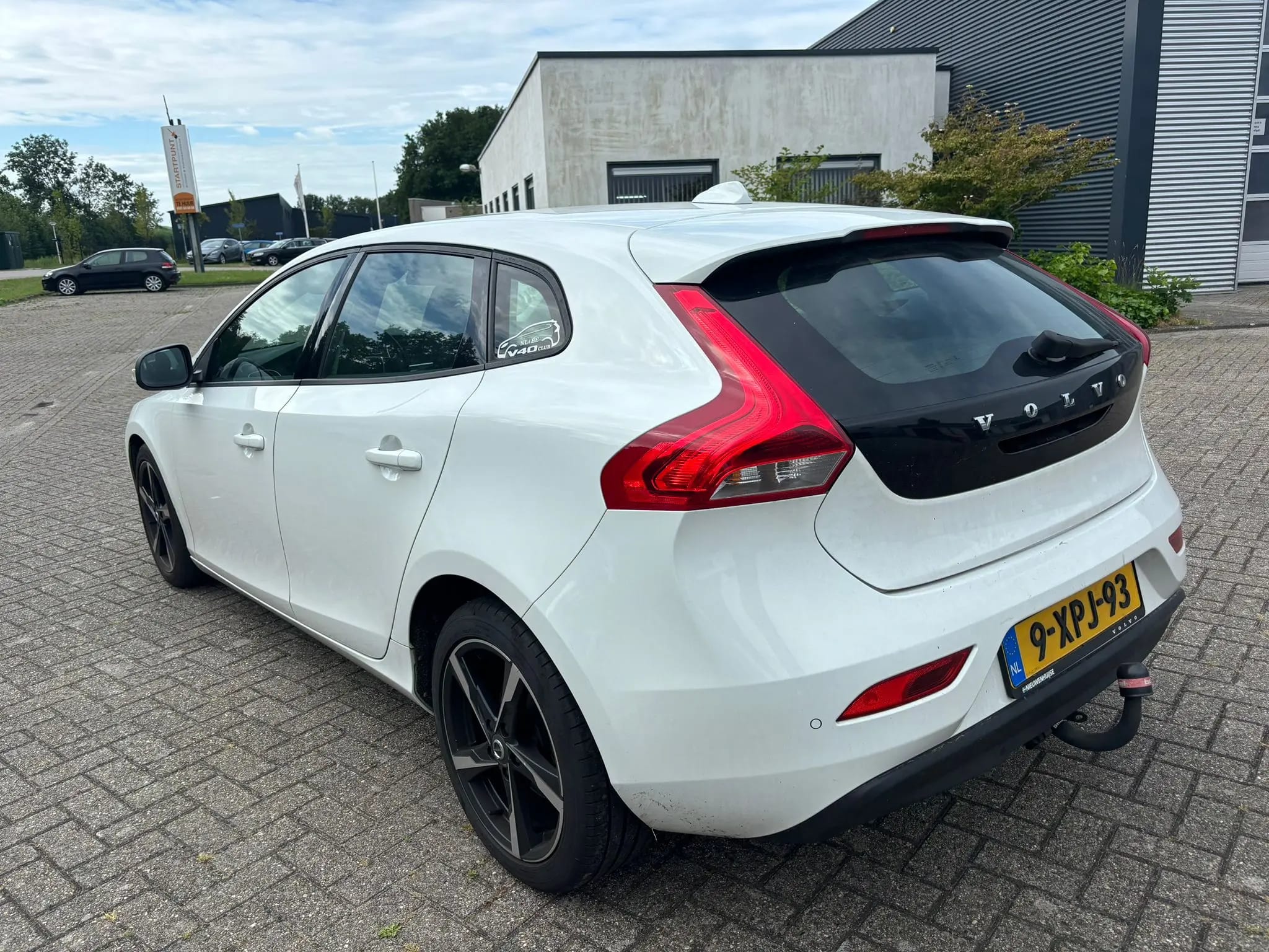 Volvo V40