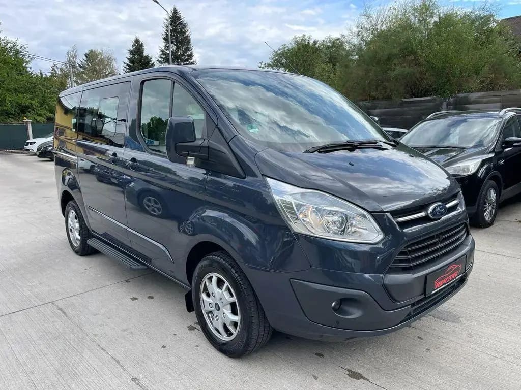 Ford Tourneo Custom