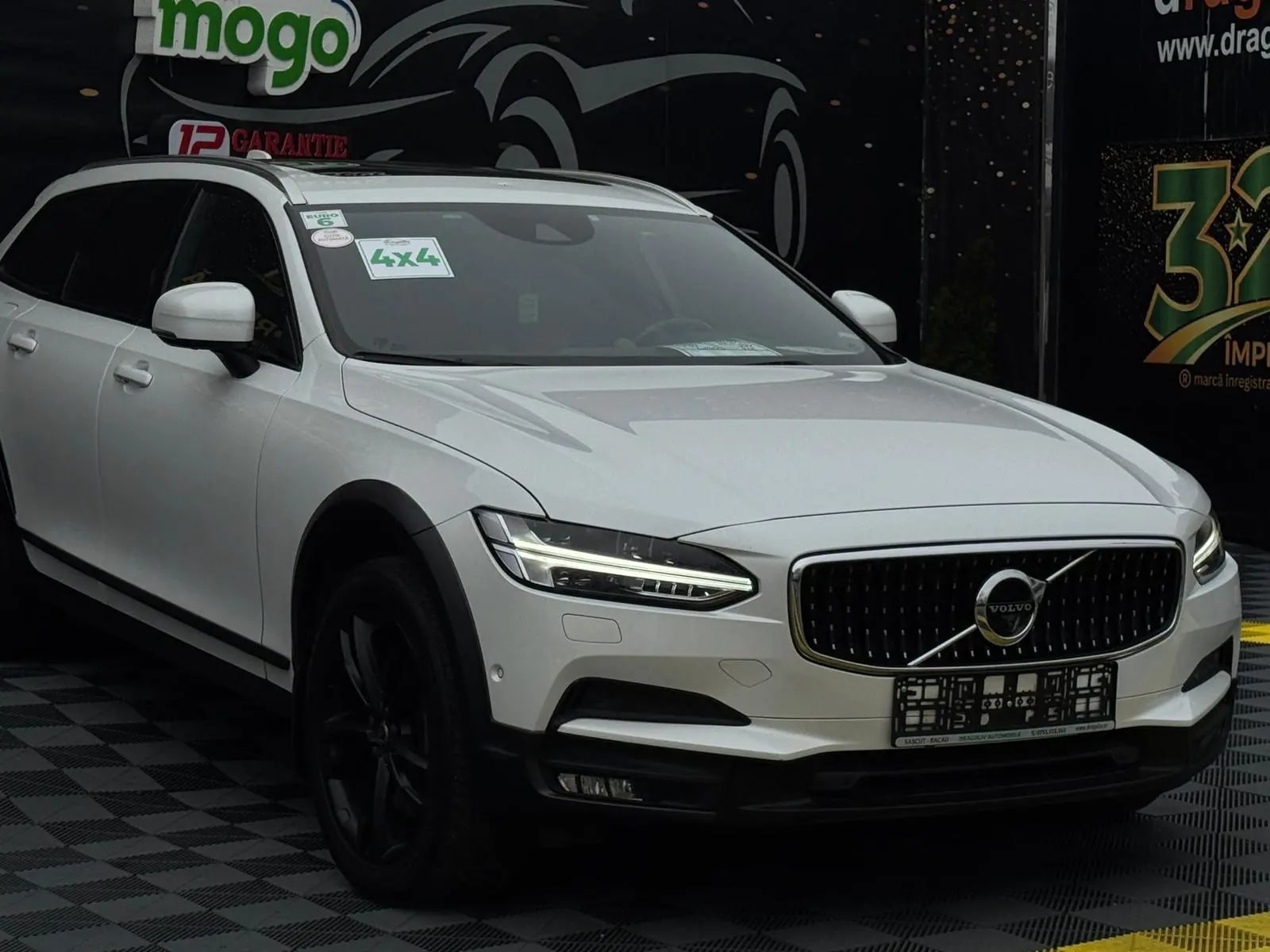 Volvo V90
