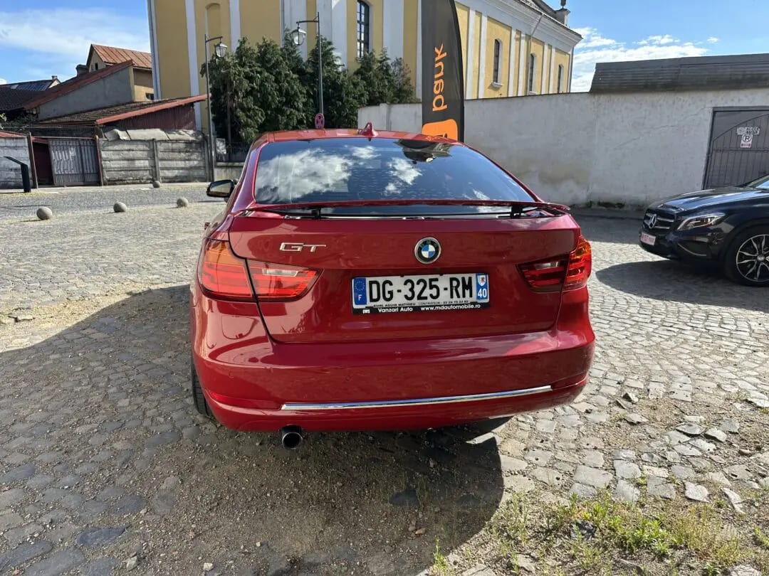 BMW 320