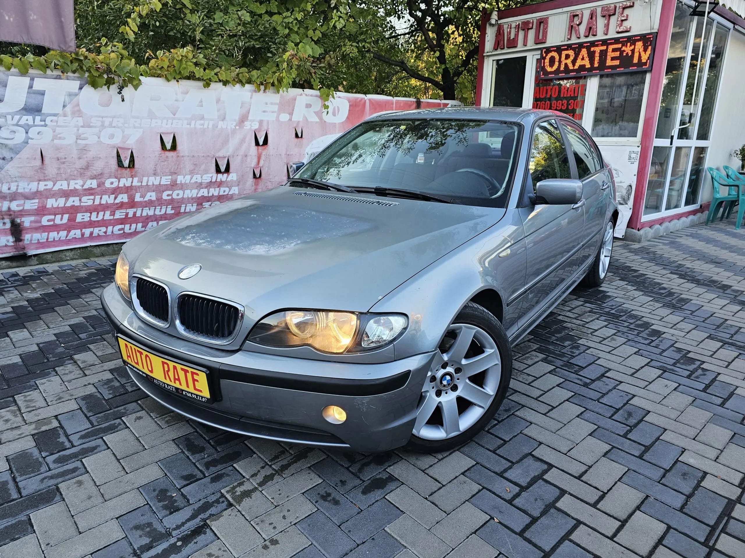 BMW 320