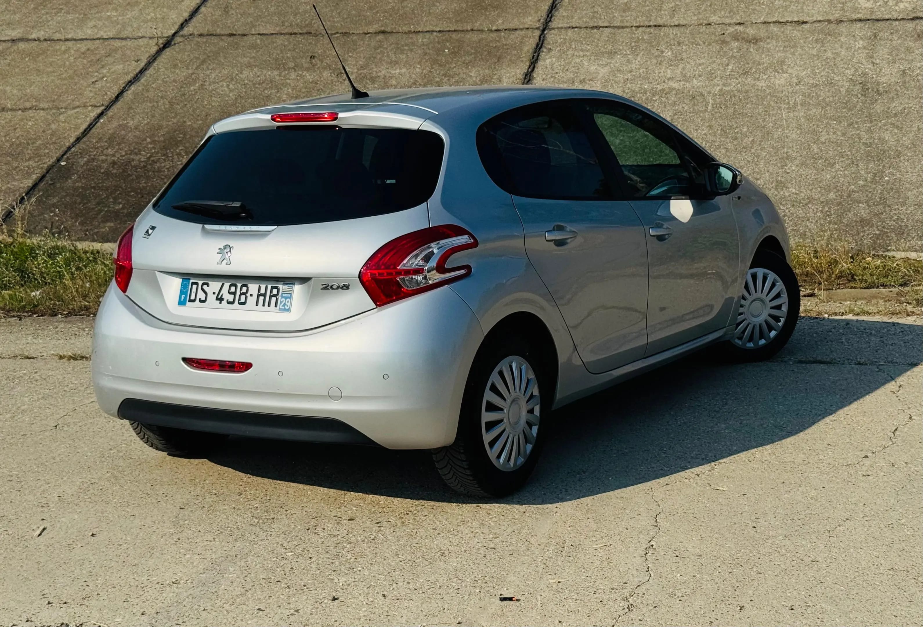 Peugeot 208
