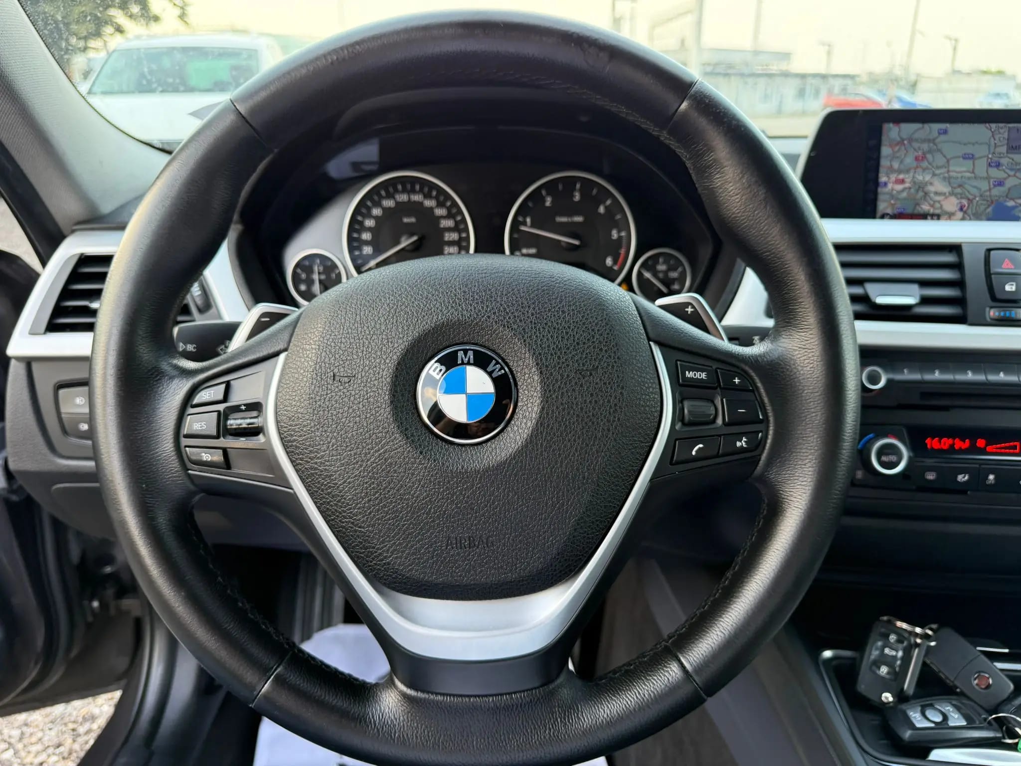 BMW 320