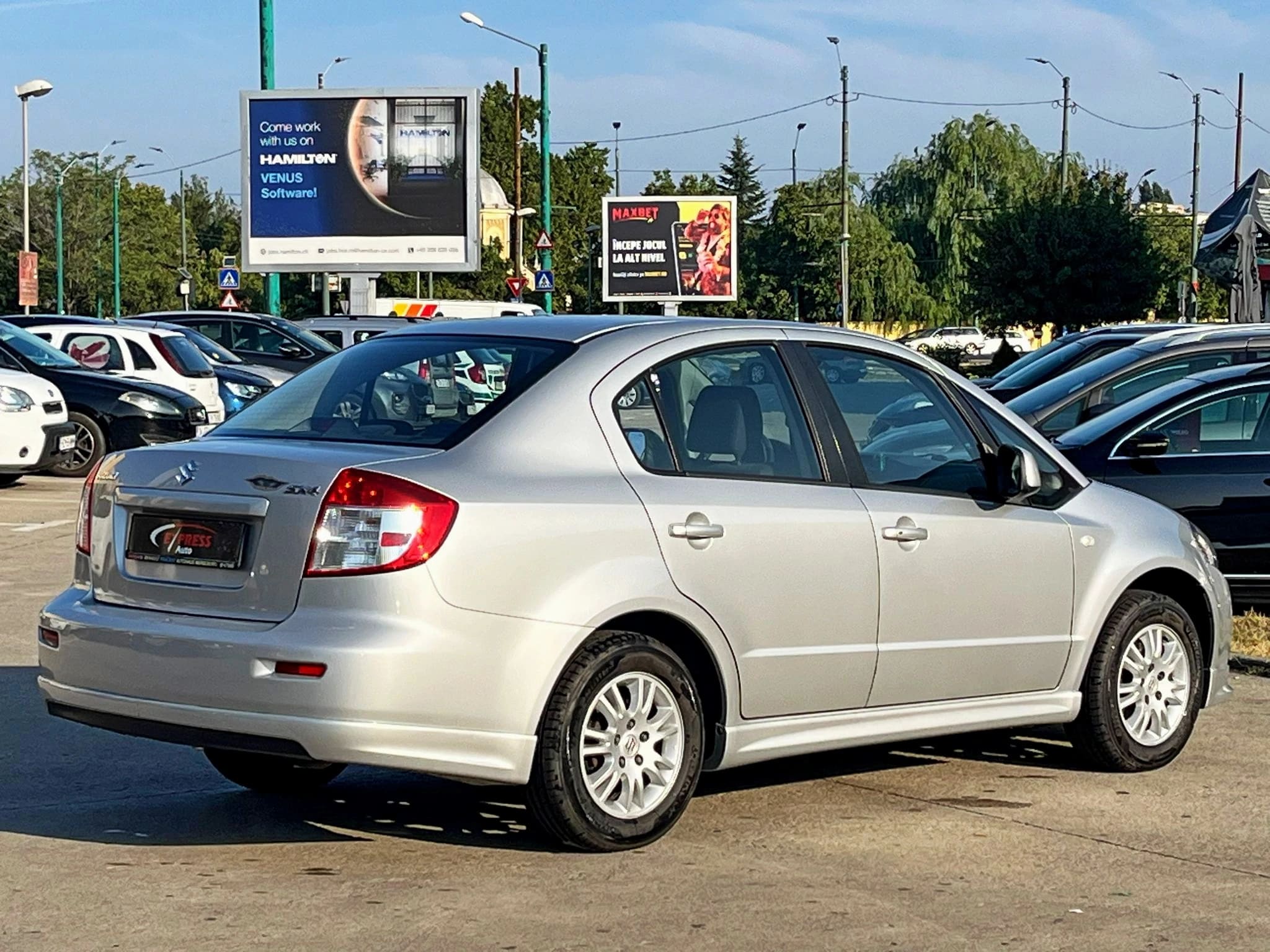Suzuki SX4