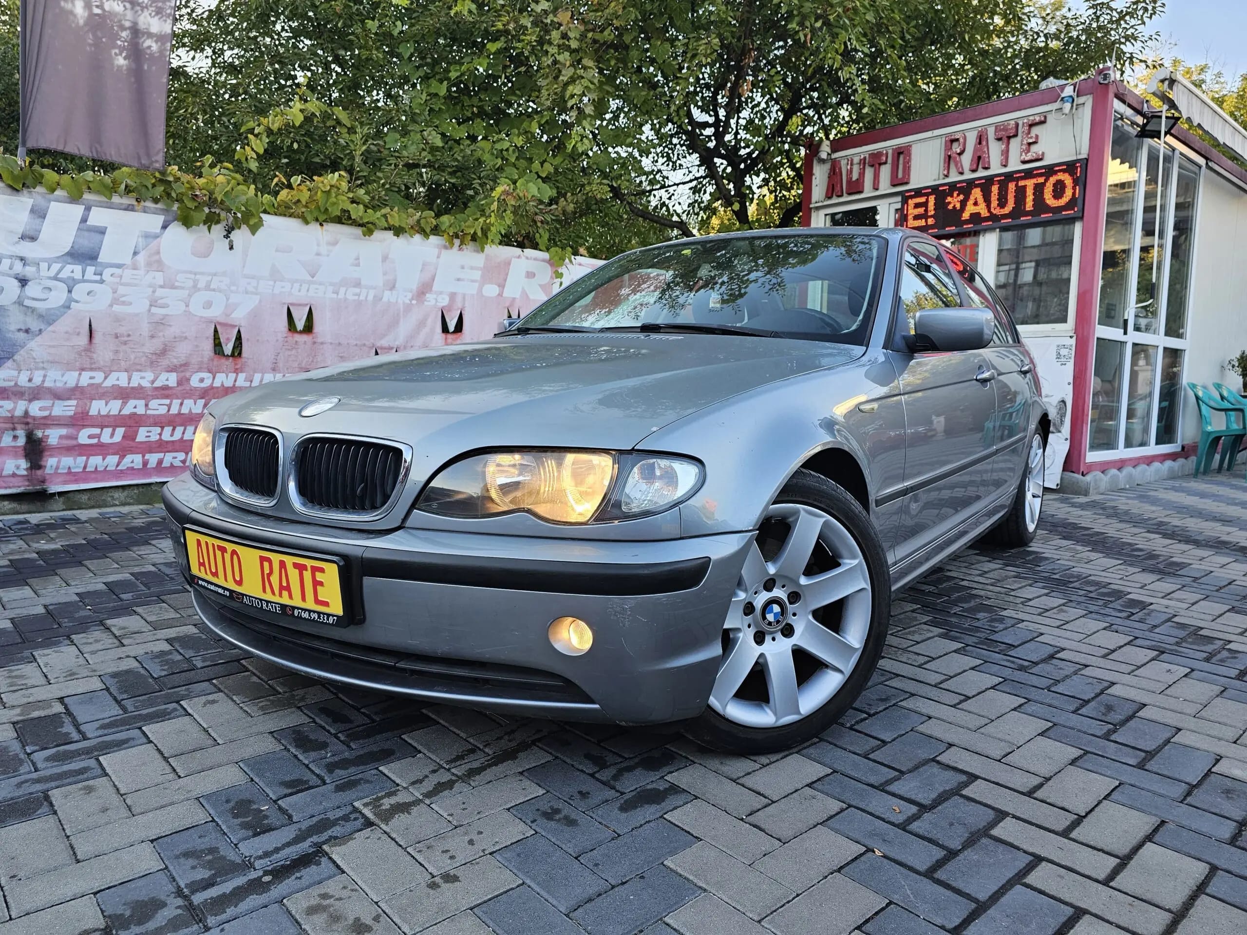 BMW 320