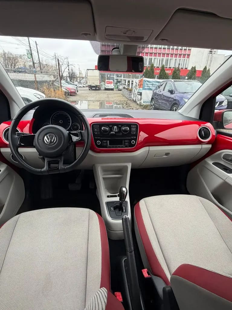 Volkswagen up!