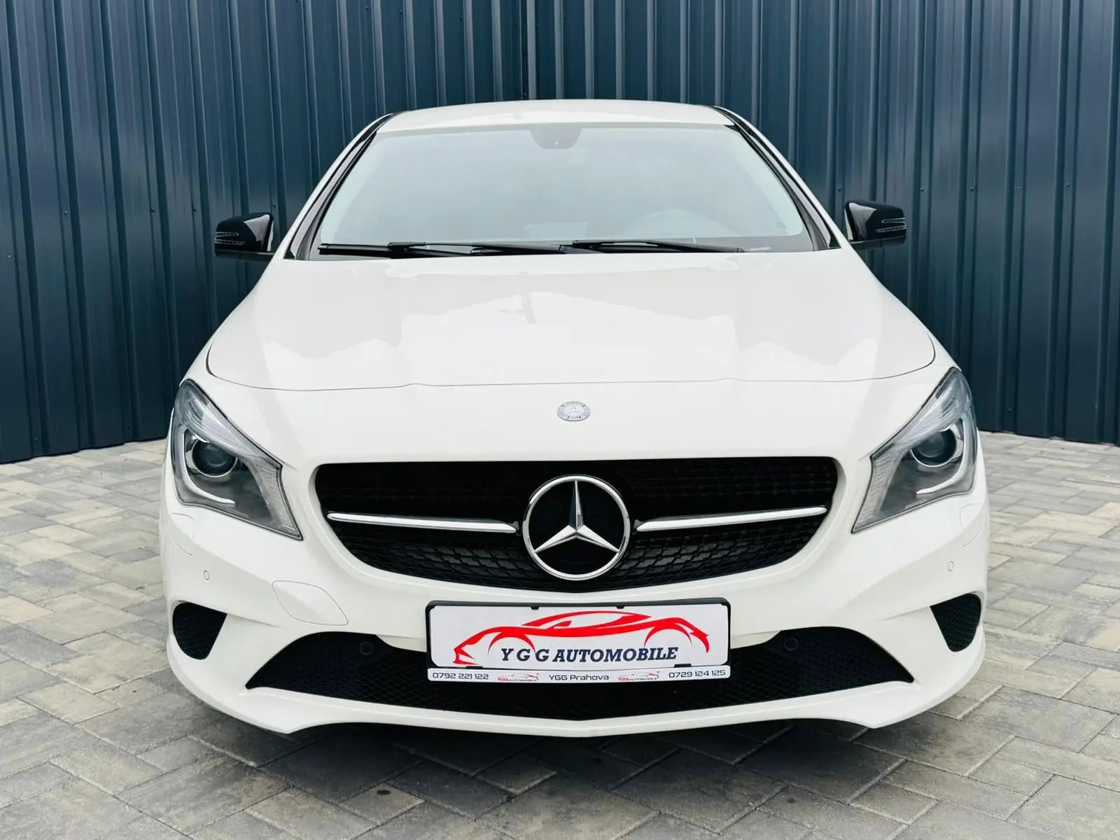 Mercedes-Benz CLA 220